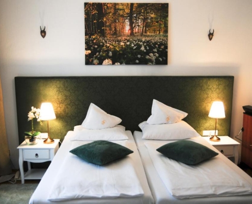 Doppelzimmer mit großem Bett