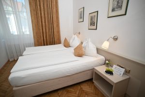 Doppelbett Klassik Zimmer