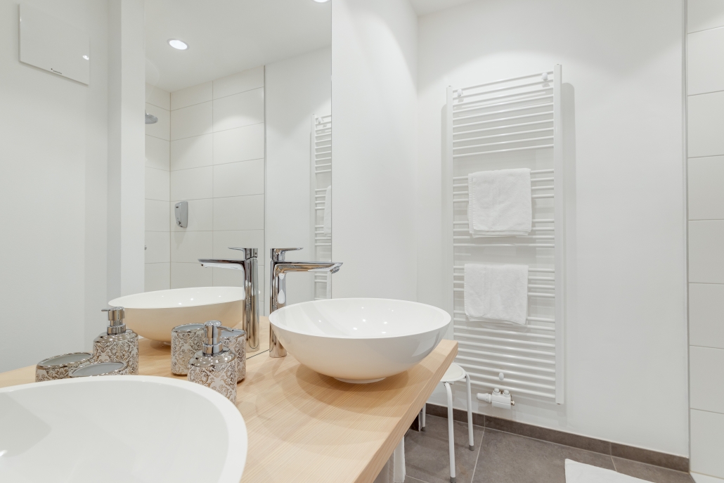 Modernes Badezimmer in der Junior-Suite