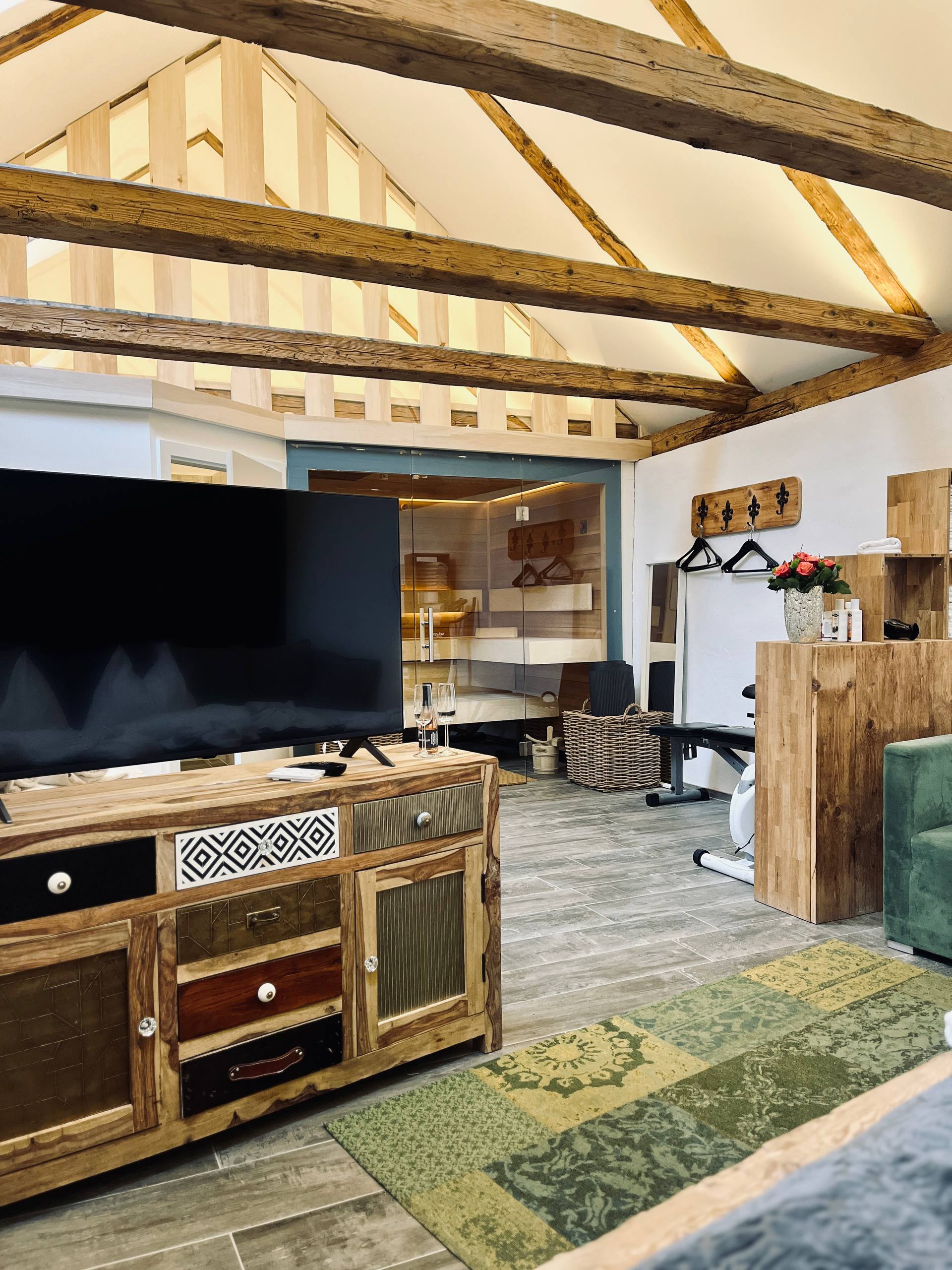 Fernseher im Private-Spa