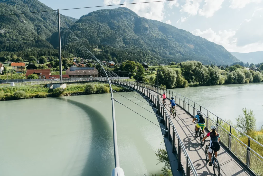Radfahren_Drauradweg_VIFAOS_©SamStrauss_2018_4 Drauradweg Brücke